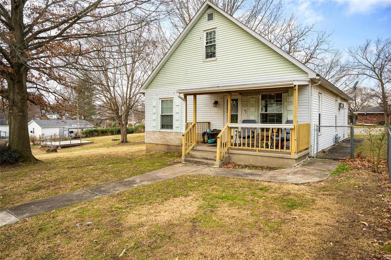 206 4th Street - Photo 1