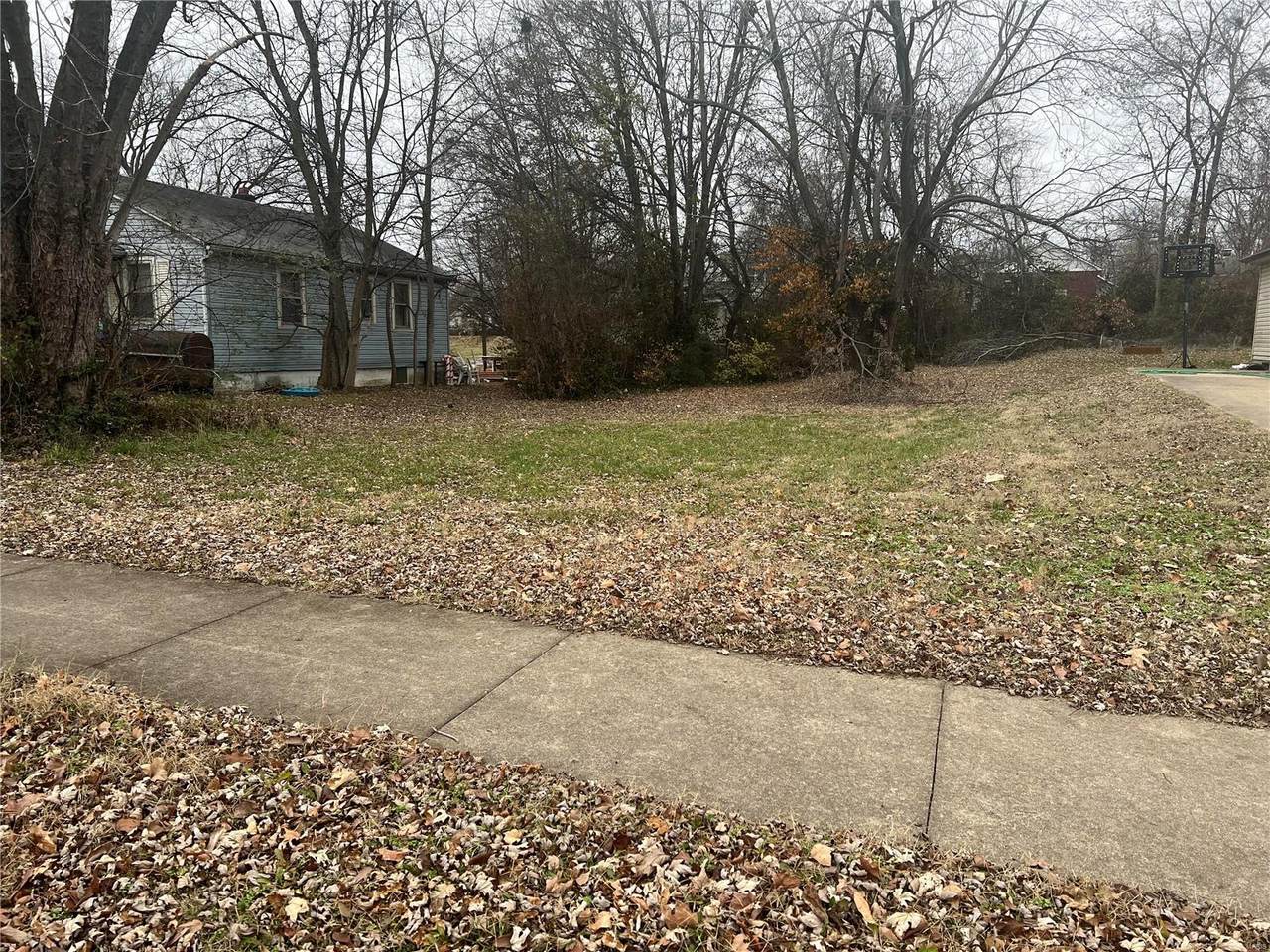 811 Ranney Avenue - Photo 1