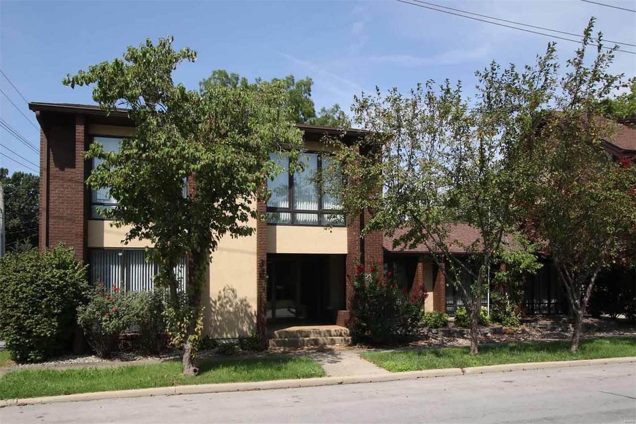 1210 Washington Street - Photo 1