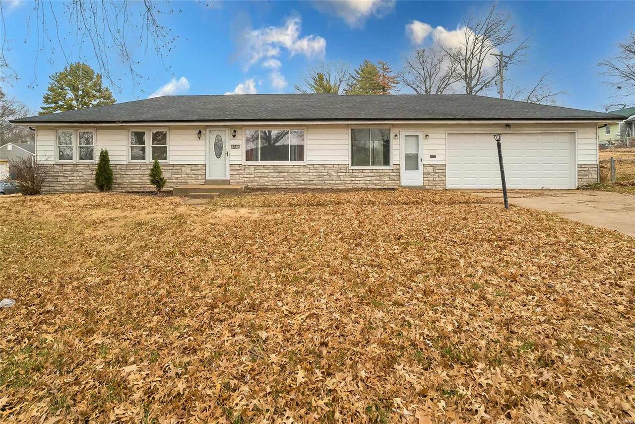 2569 Center Avenue - Photo 1