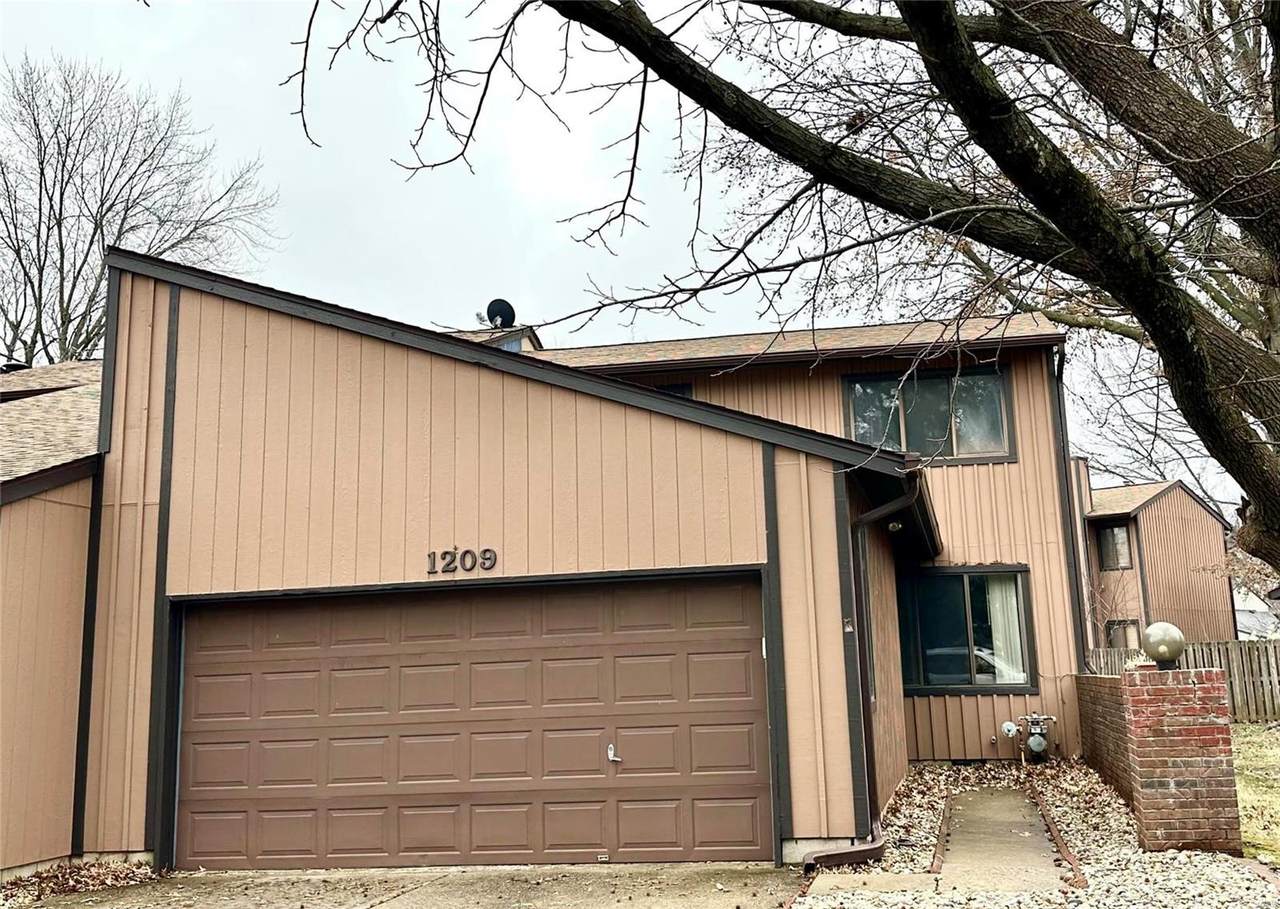 1209 Nancy Drive - Photo 1