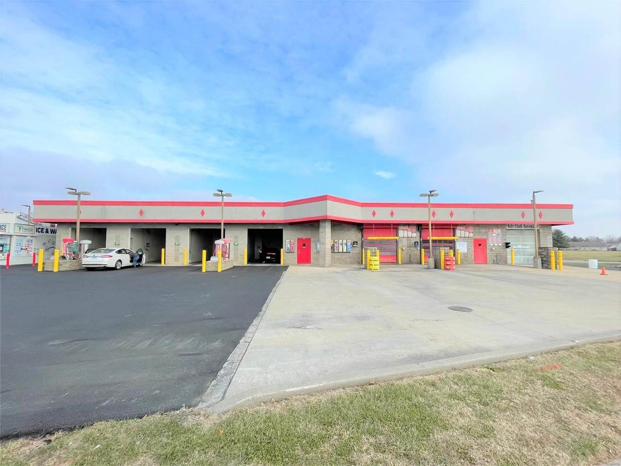 1805 Central Plaza Drive - Photo 1
