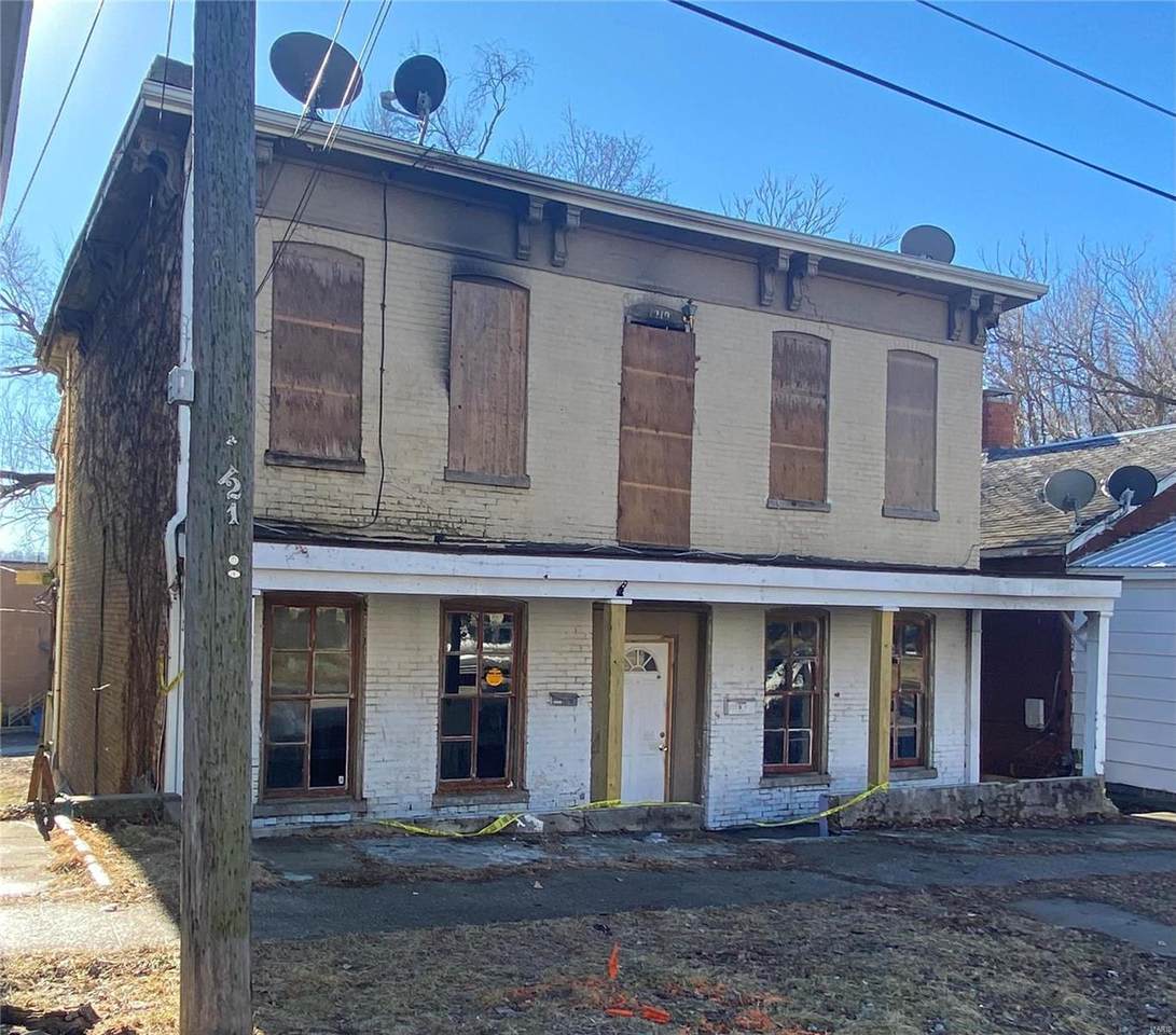 1219 Center - Photo 1