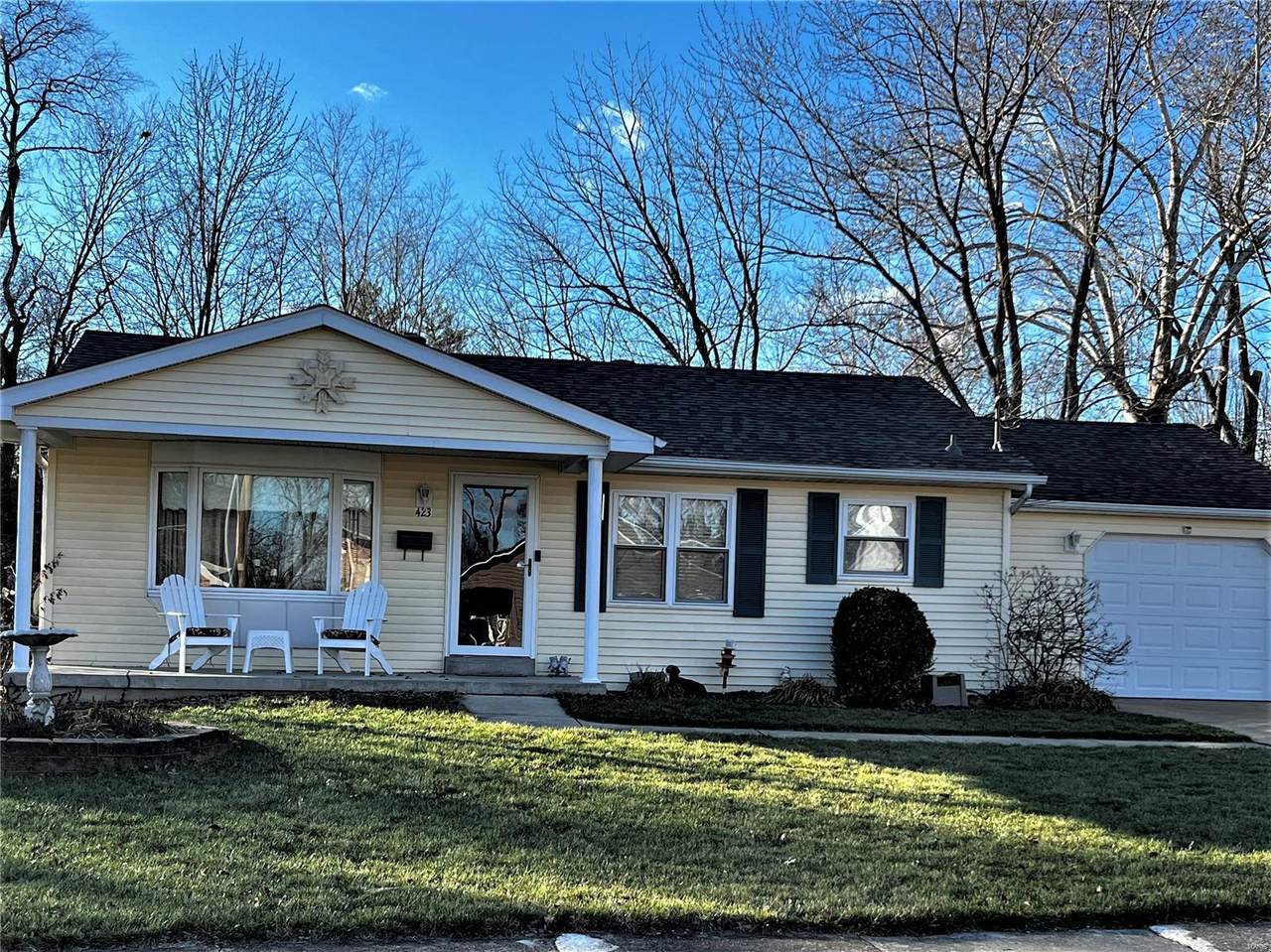 423 Macarthur Avenue - Photo 1
