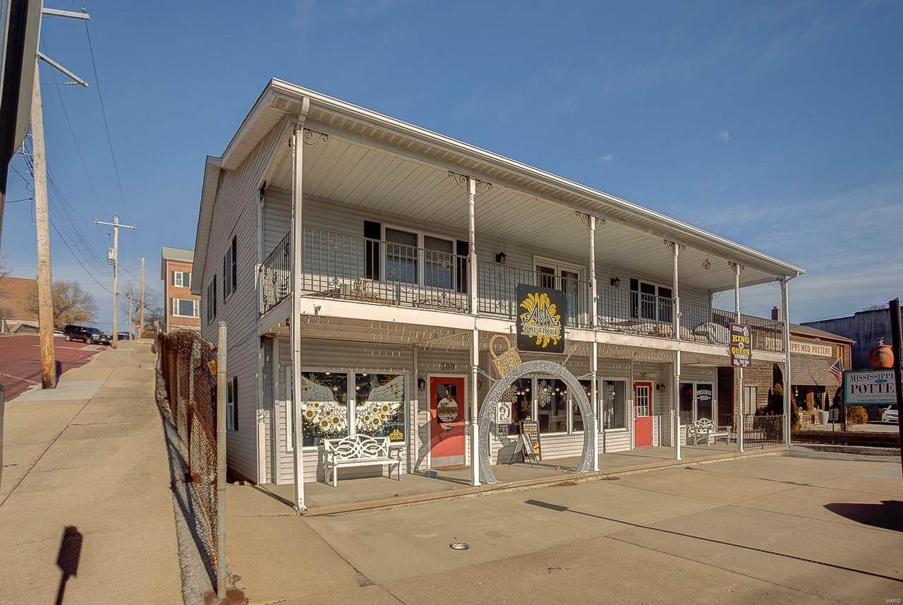 300 Broadway - Photo 1