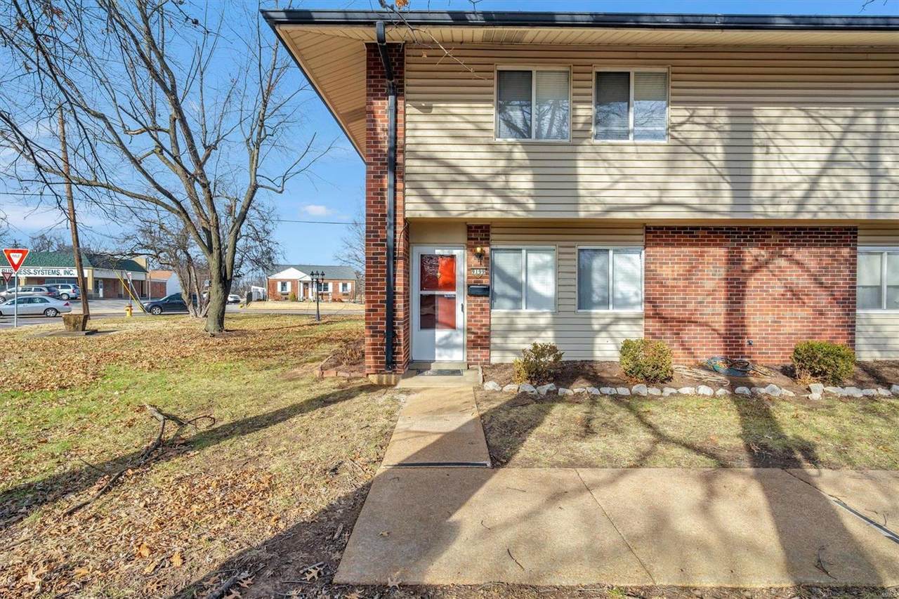 9199 Villaridge Court - Photo 1