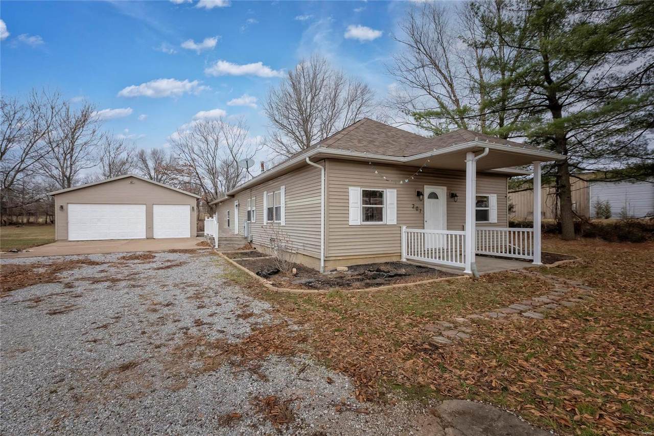 207 Alexander Street - Photo 1