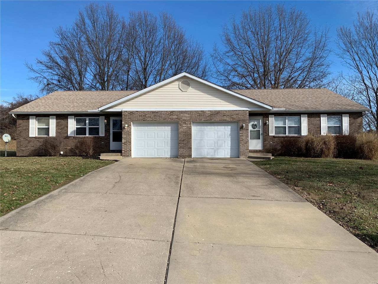 700 Brittany Court - Photo 1