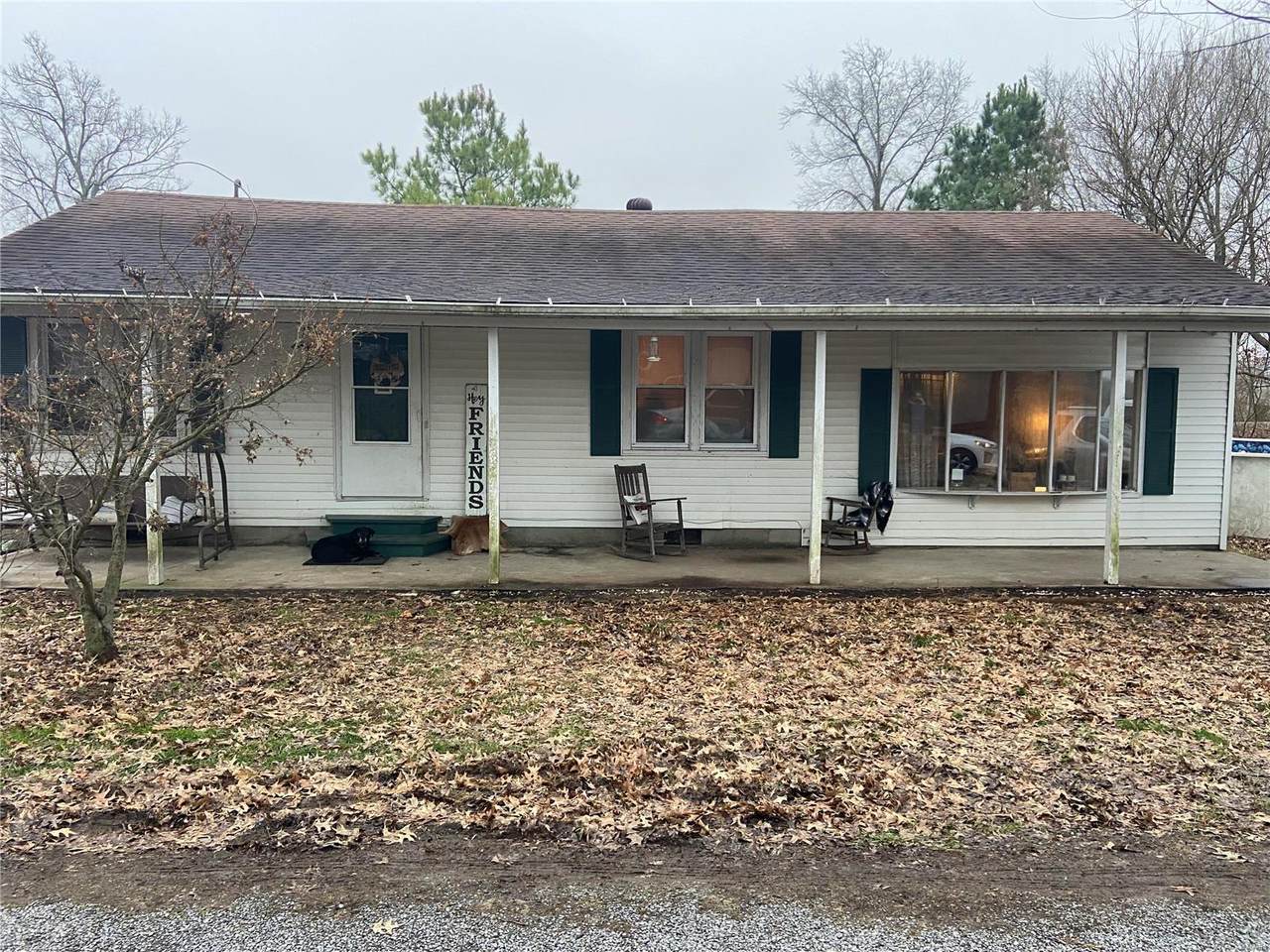 605 Roosevelt - Photo 1