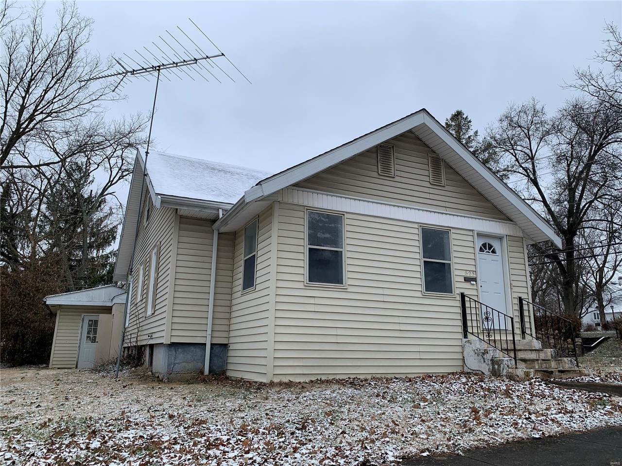 625 Locust Street - Photo 1