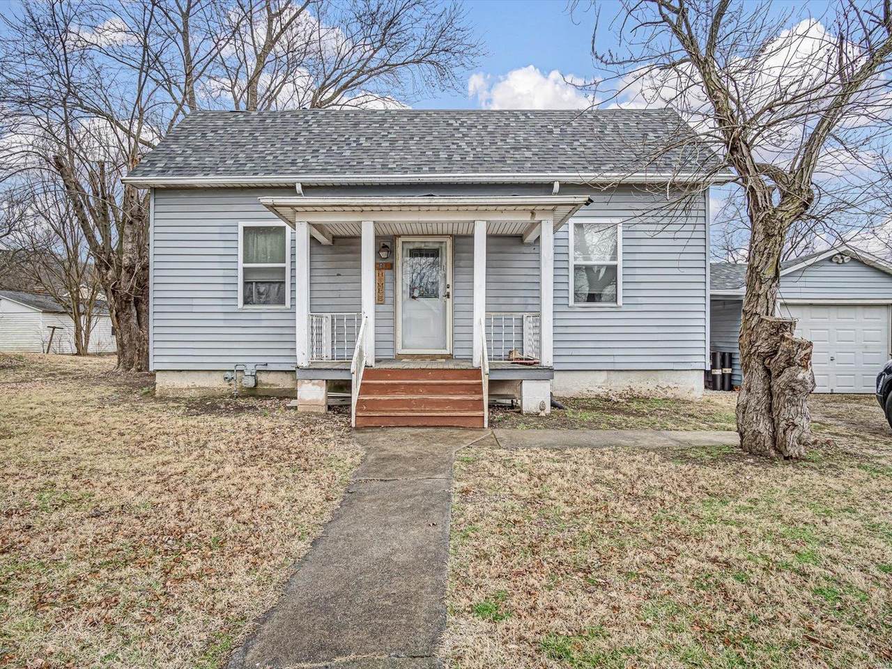 406 Henry Street - Photo 1