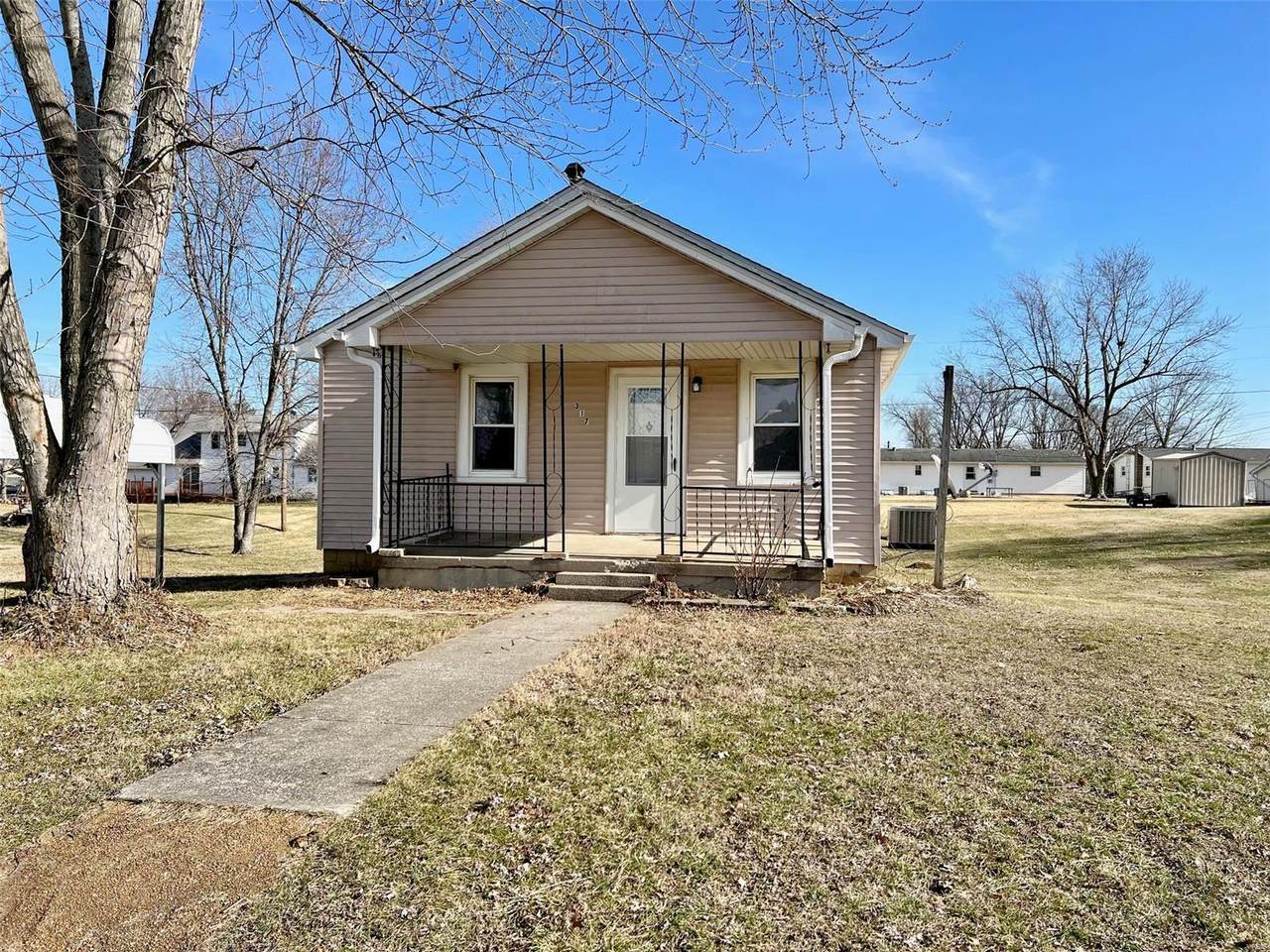 317 Phillips Street - Photo 1