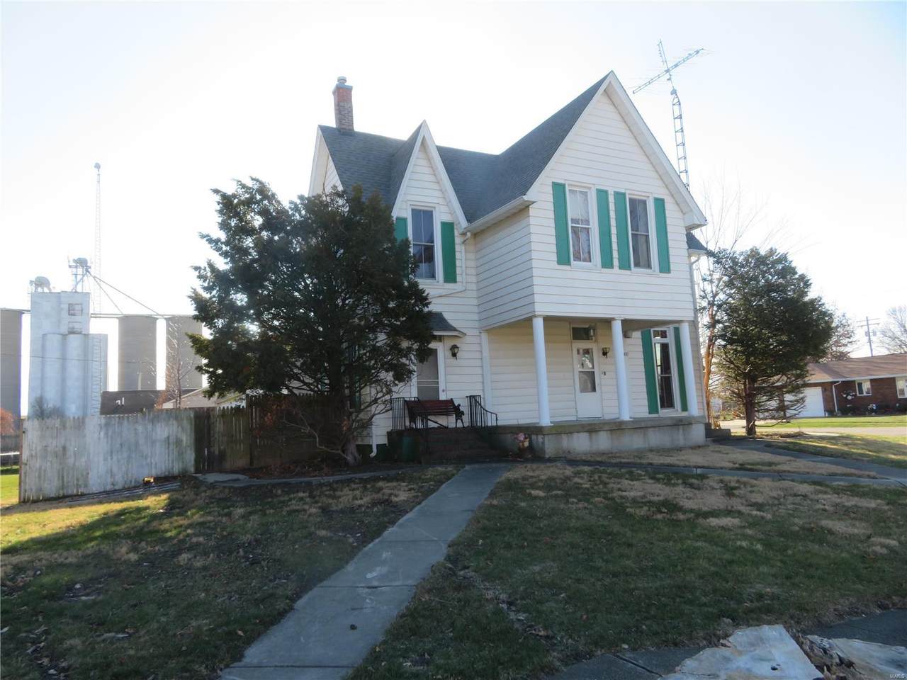 400 Carlin Street - Photo 1