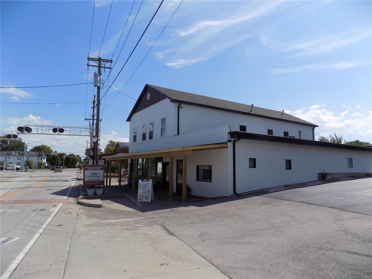 1006 Main Street - Photo 1