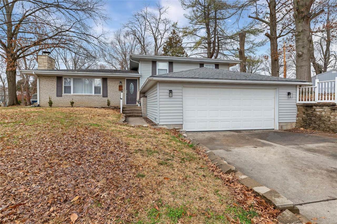 44 Aaron Drive - Photo 1