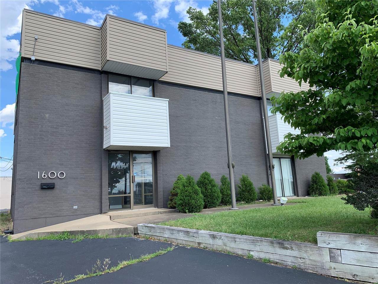 1600 N. Warson Rd - Photo 1