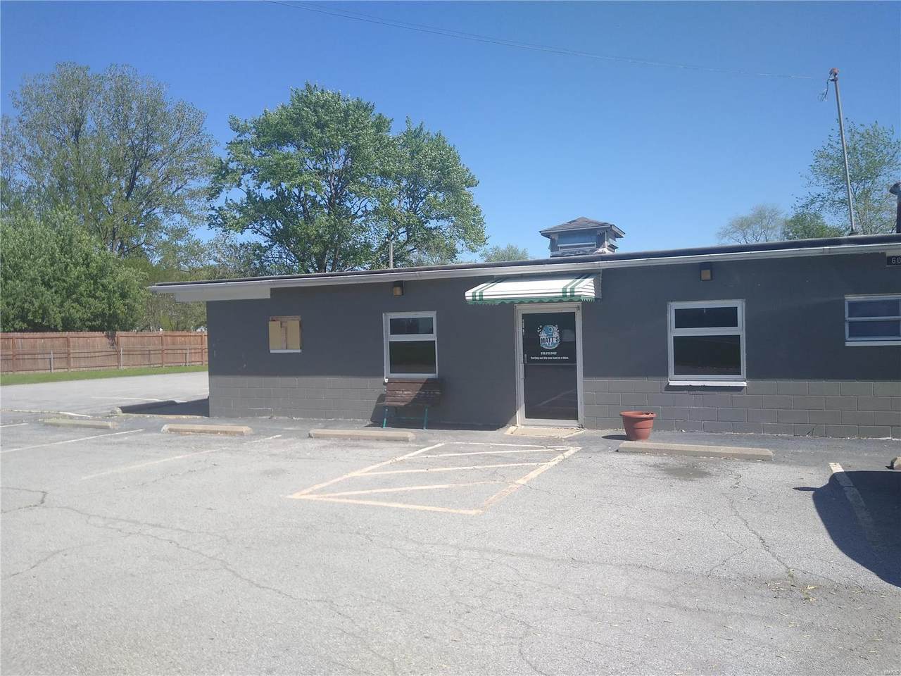 608 Henry Street - Photo 1