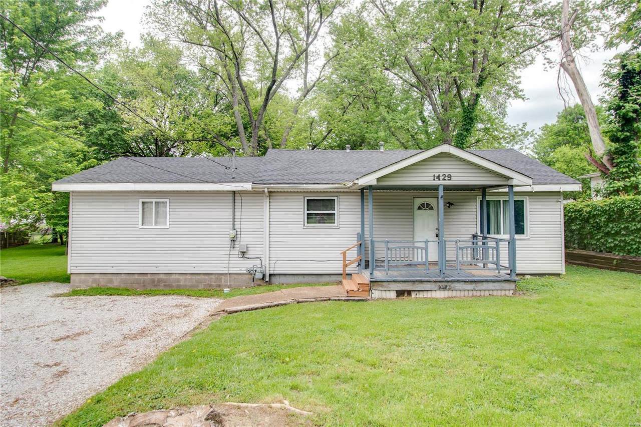 1429 5th Street - Photo 1