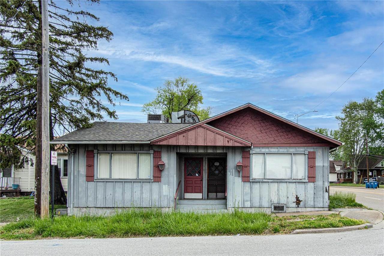 2723 24th Street - Photo 1