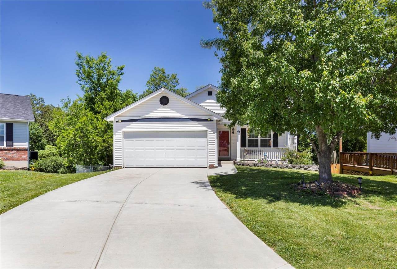 43 Jacqueline Circle - Photo 1