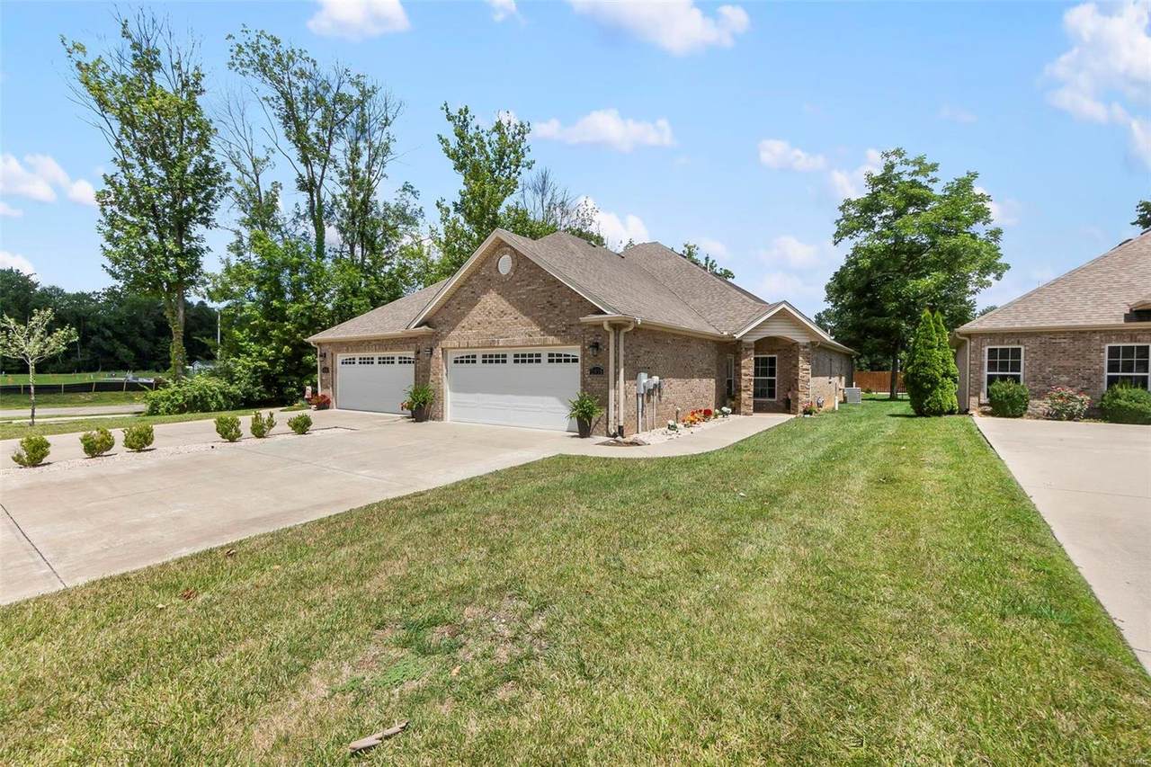 2936 Shadow Wood Lane - Photo 1