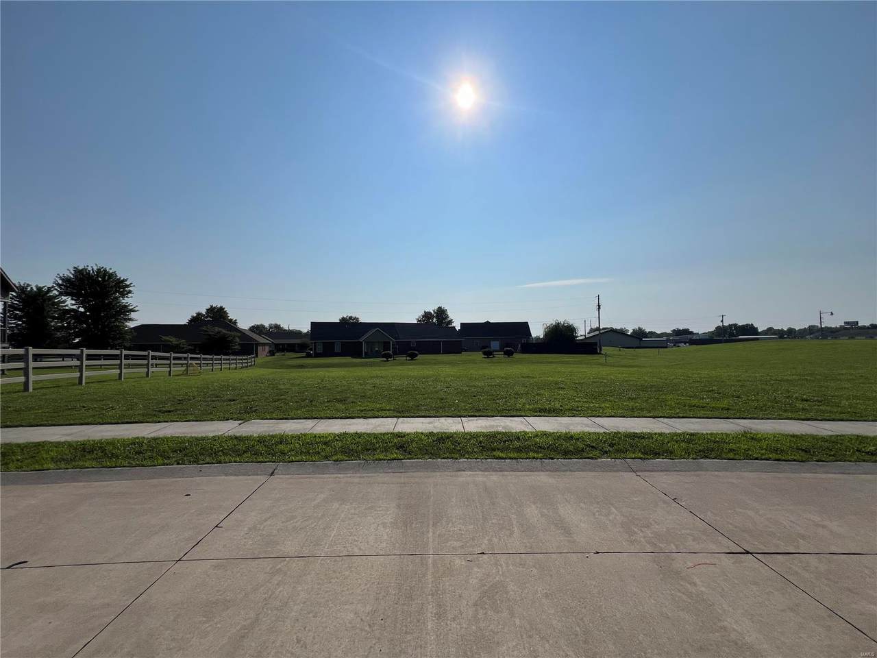 1656 Redbud Court - Photo 1