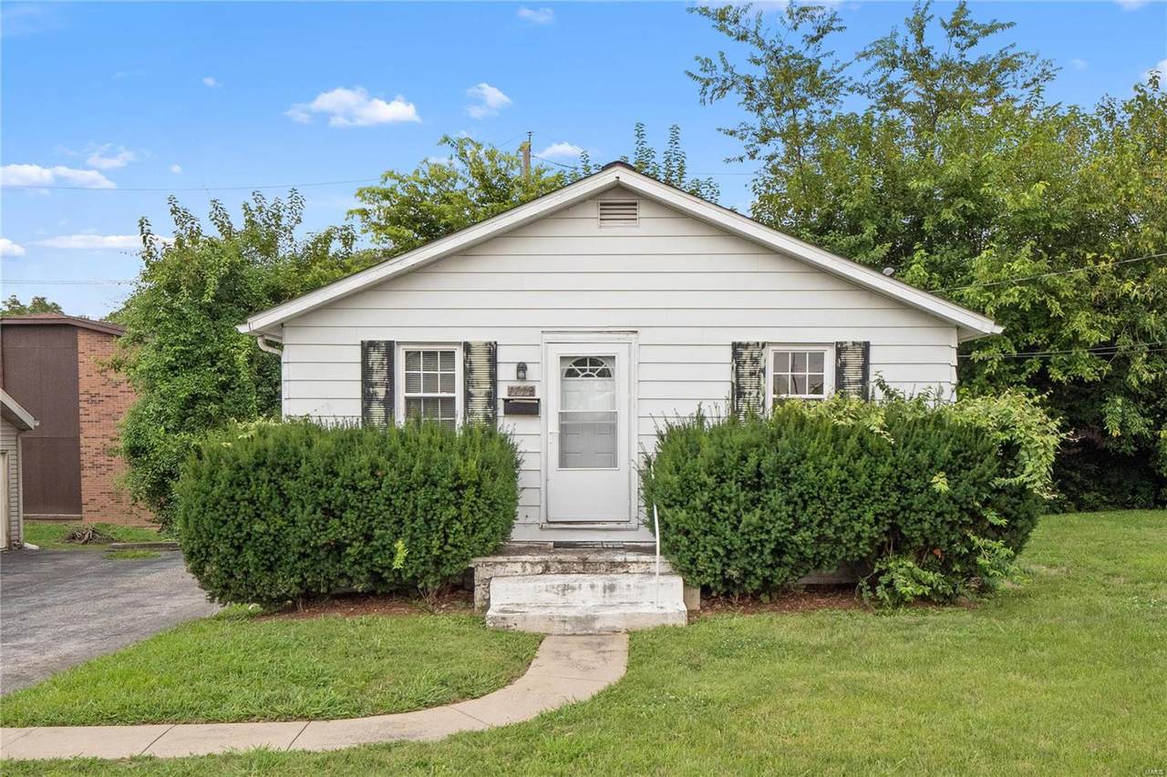 1712 Boul Avenue - Photo 1