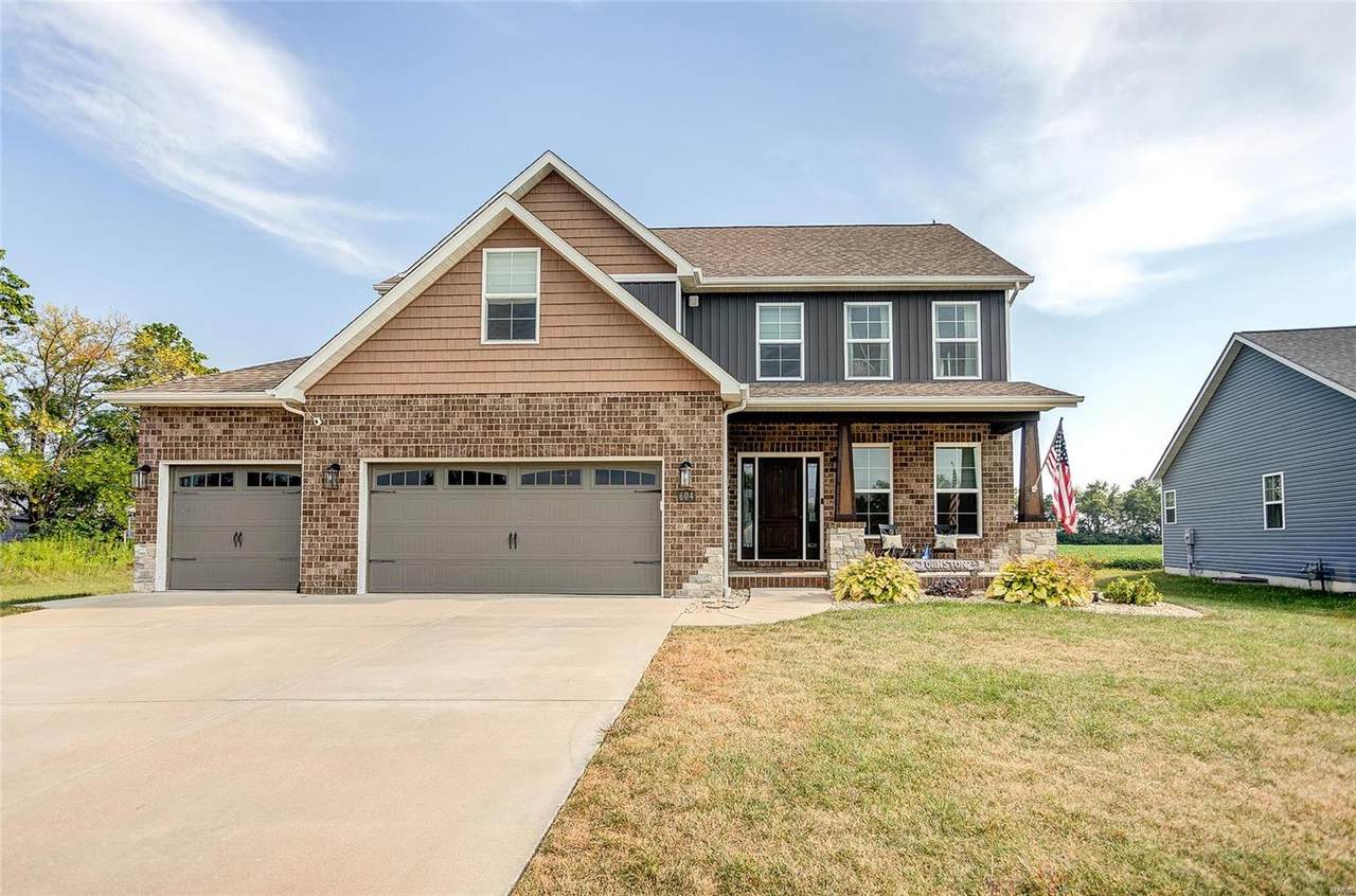 604 Daniel Drive - Photo 1