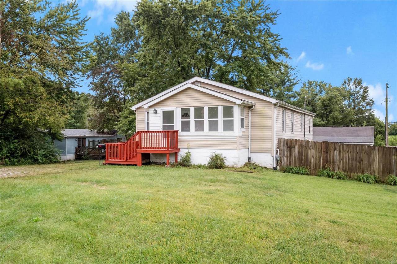 1611 Mascoutah Avenue - Photo 1
