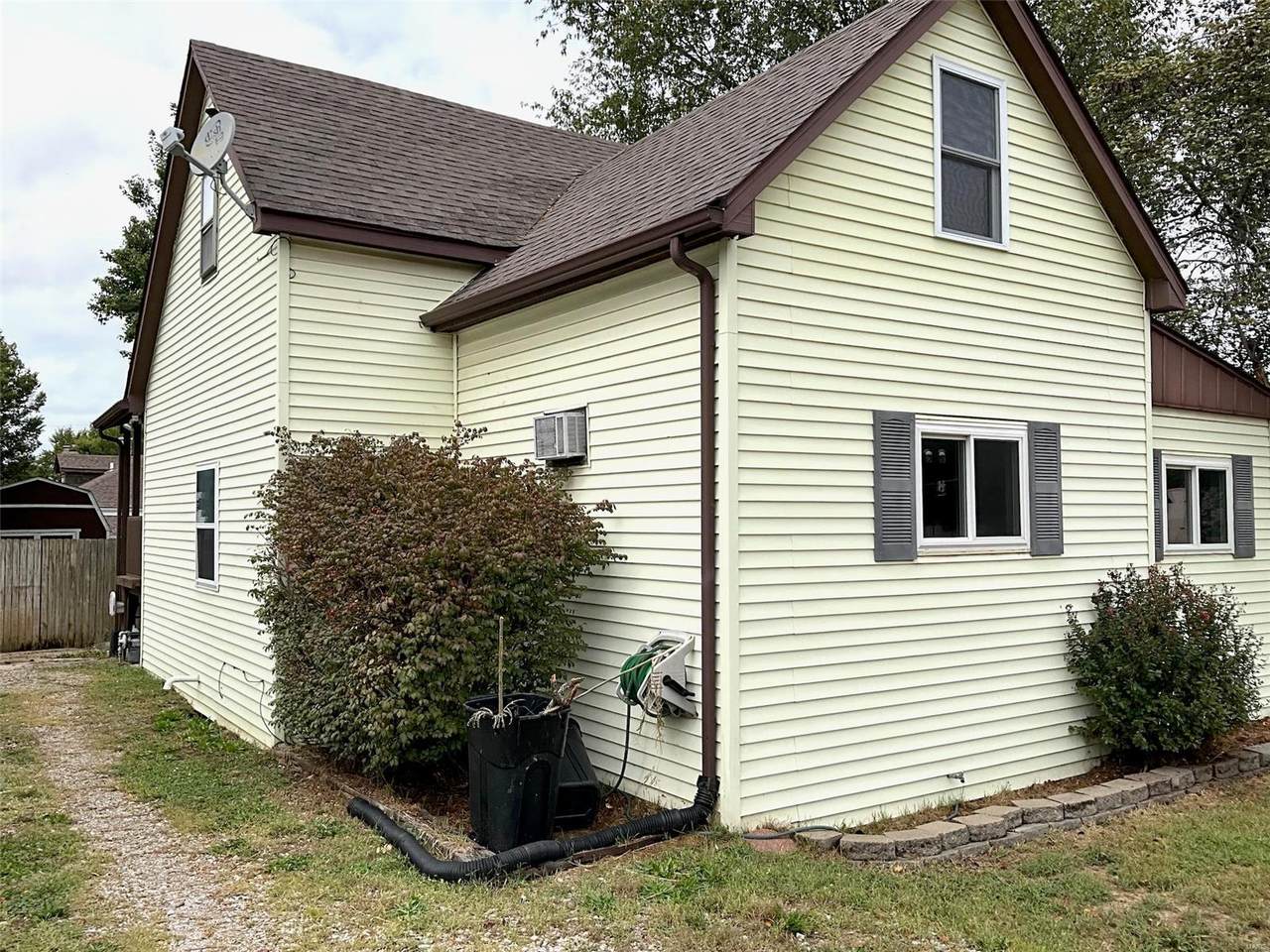 423 Scheel Street - Photo 1