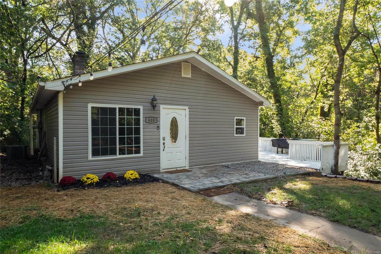 610 Saint Clair Road - Photo 1
