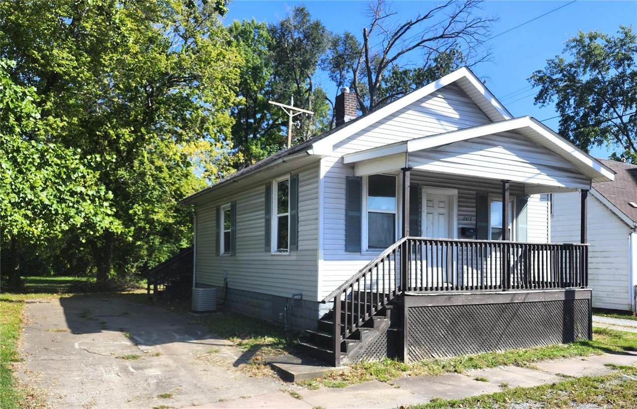 2412 Bromley Avenue - Photo 1