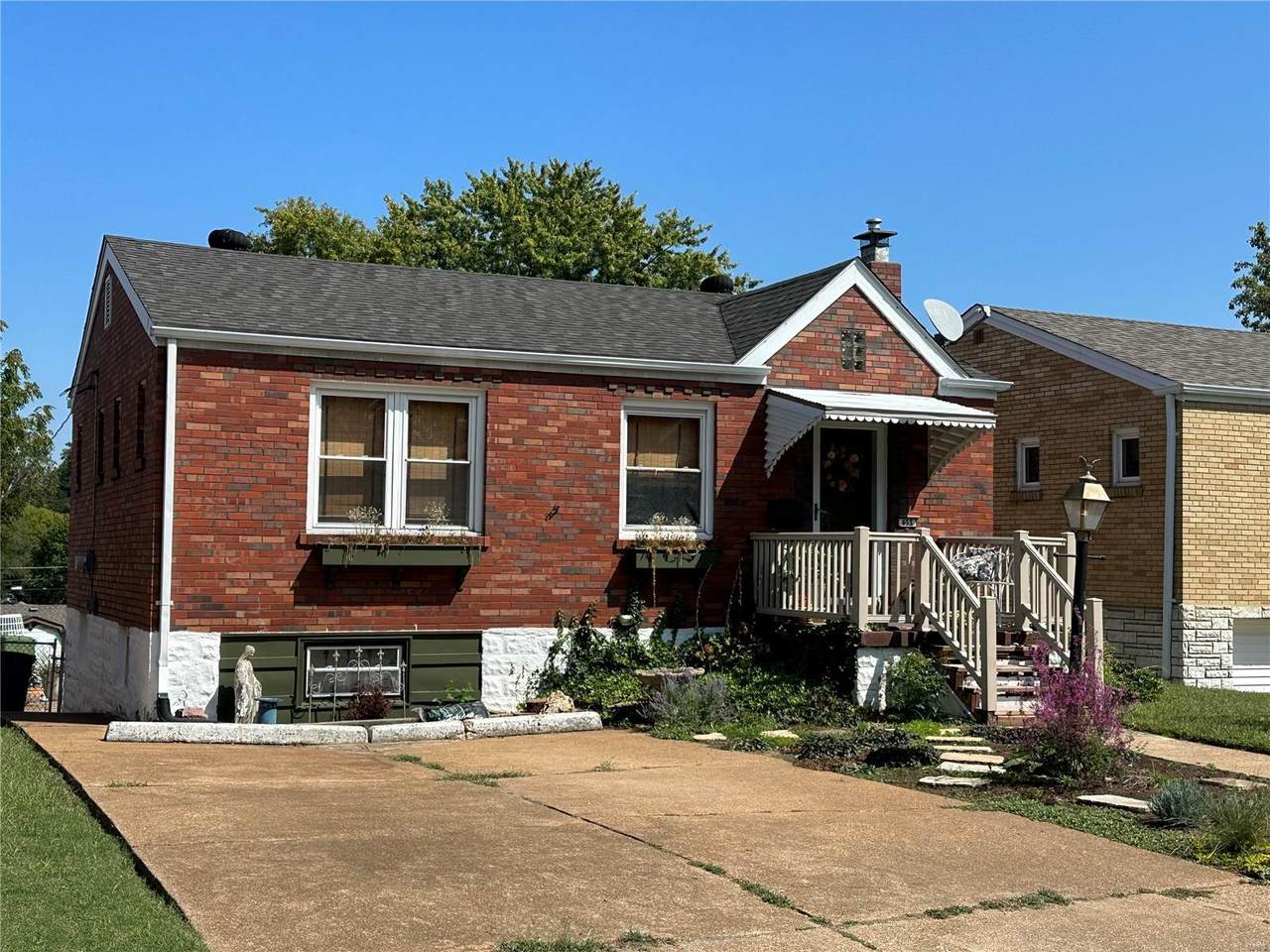 653 Bellsworth Drive - Photo 1