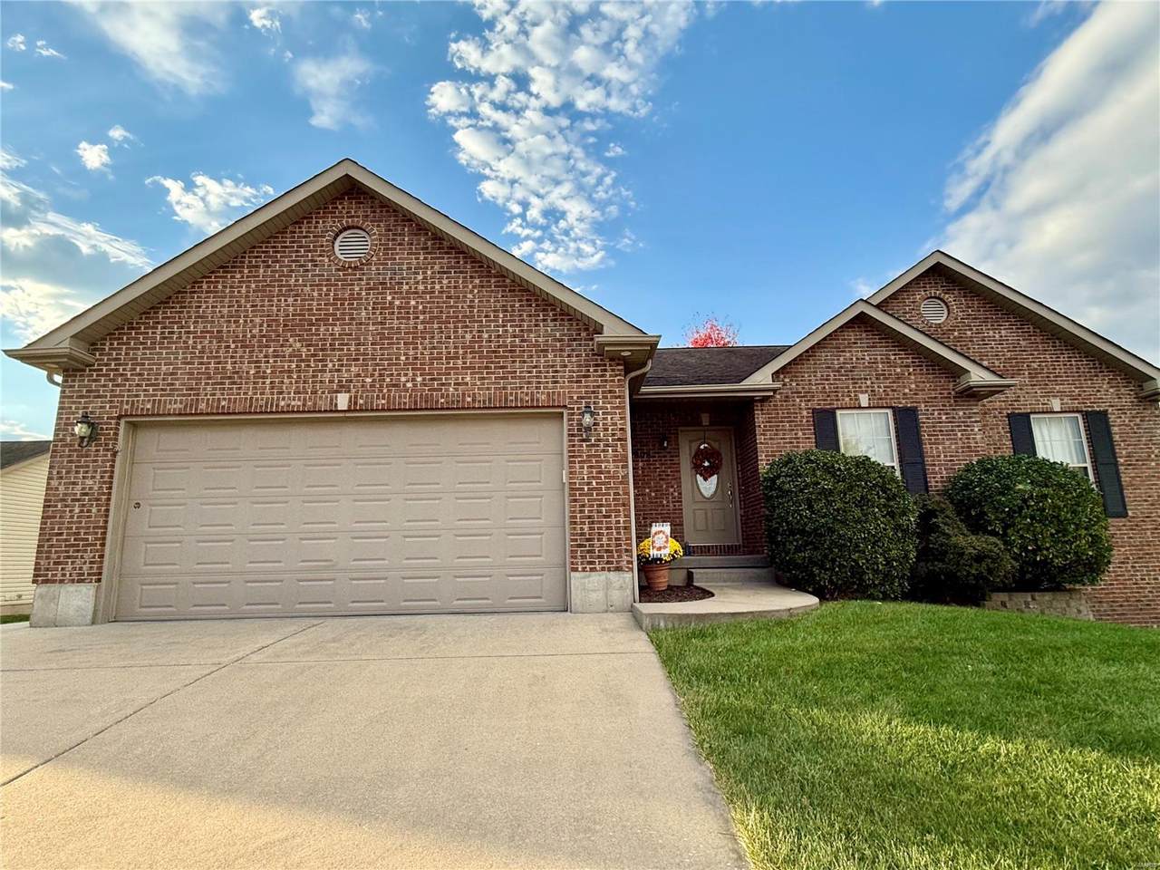 2908 Thoroughbred Drive - Photo 1