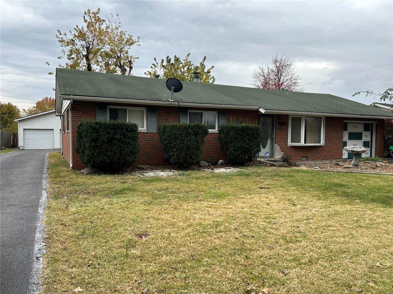 636 Veronica Street - Photo 1