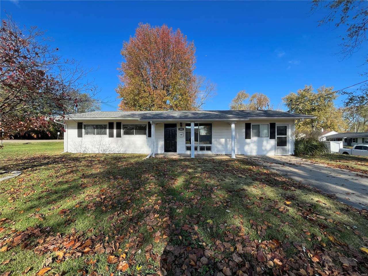102 Dartmouth Drive - Photo 1