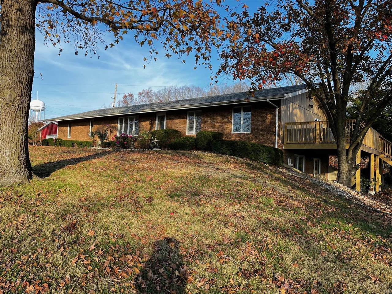 694 2735 Avenue - Photo 1