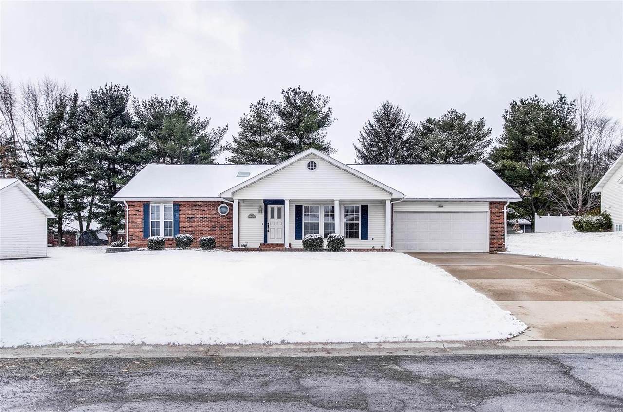206 Michael Place - Photo 1