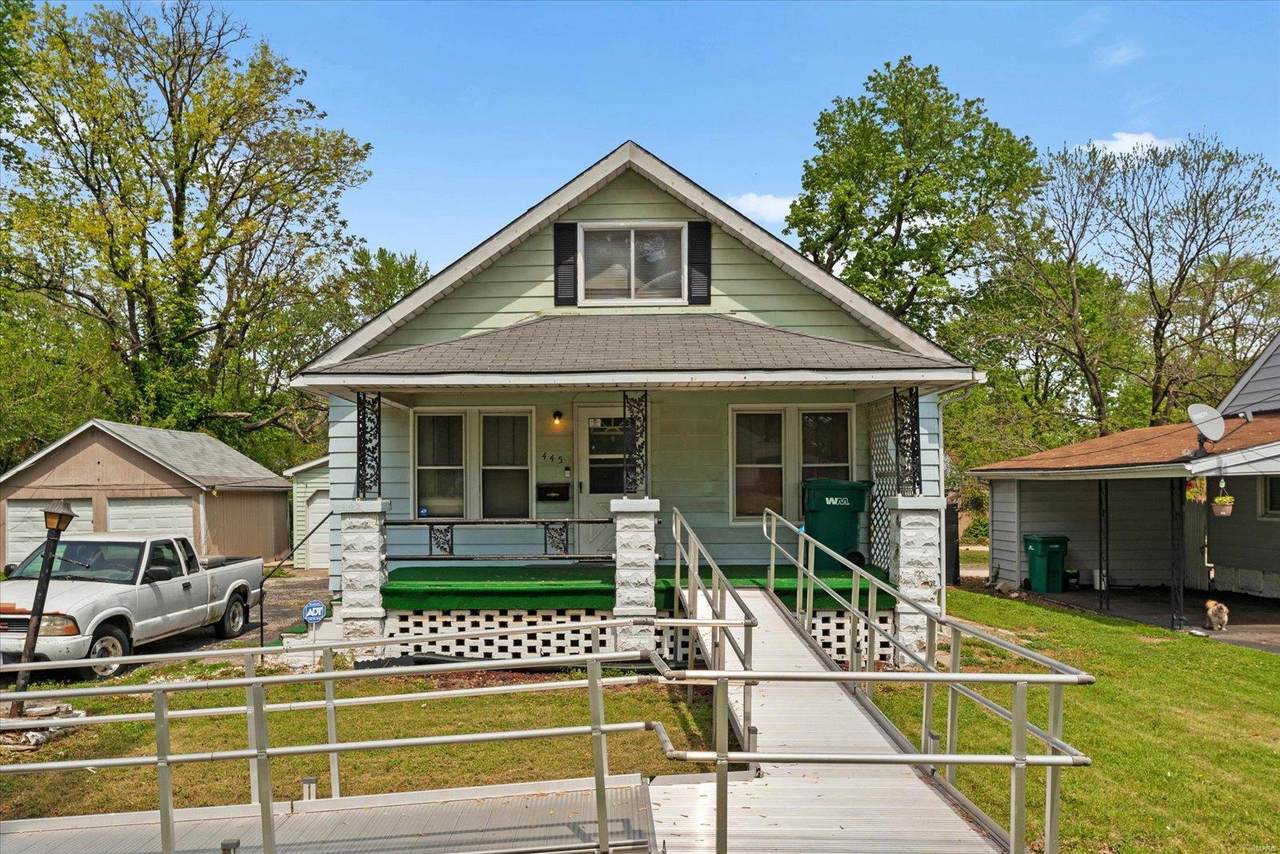 445 Jerome Ln - Photo 1