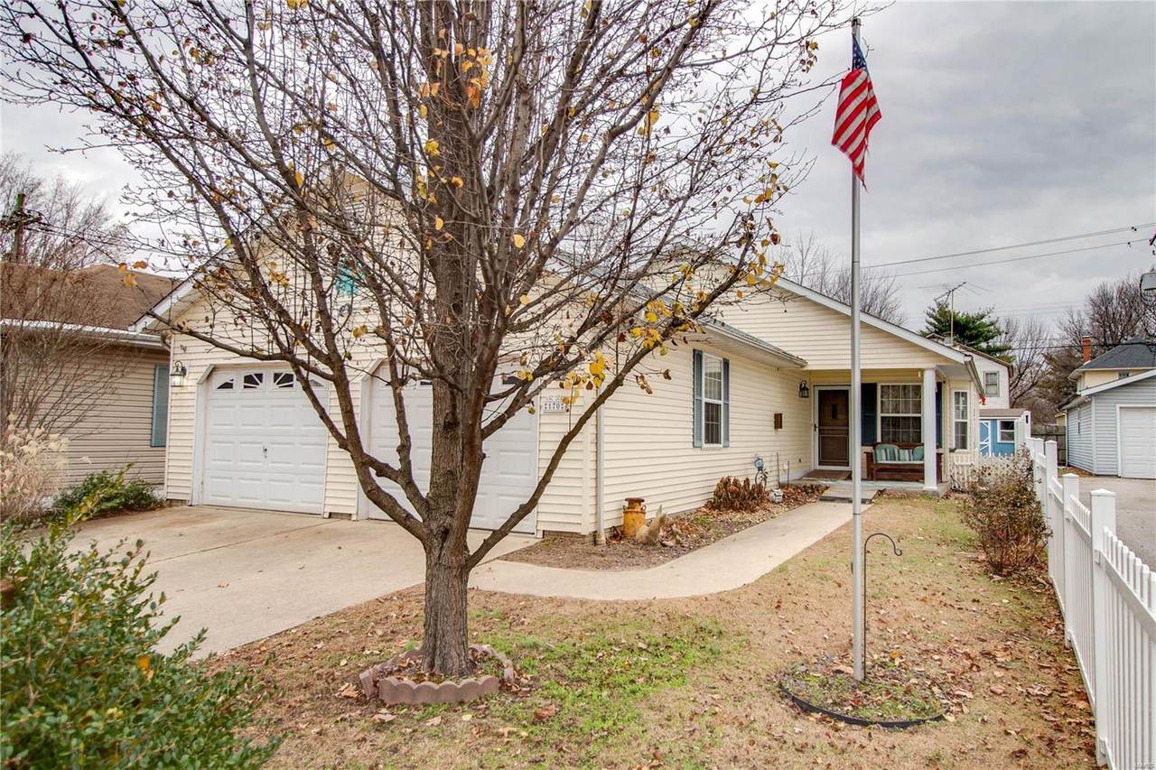 170 10th Street - Photo 1