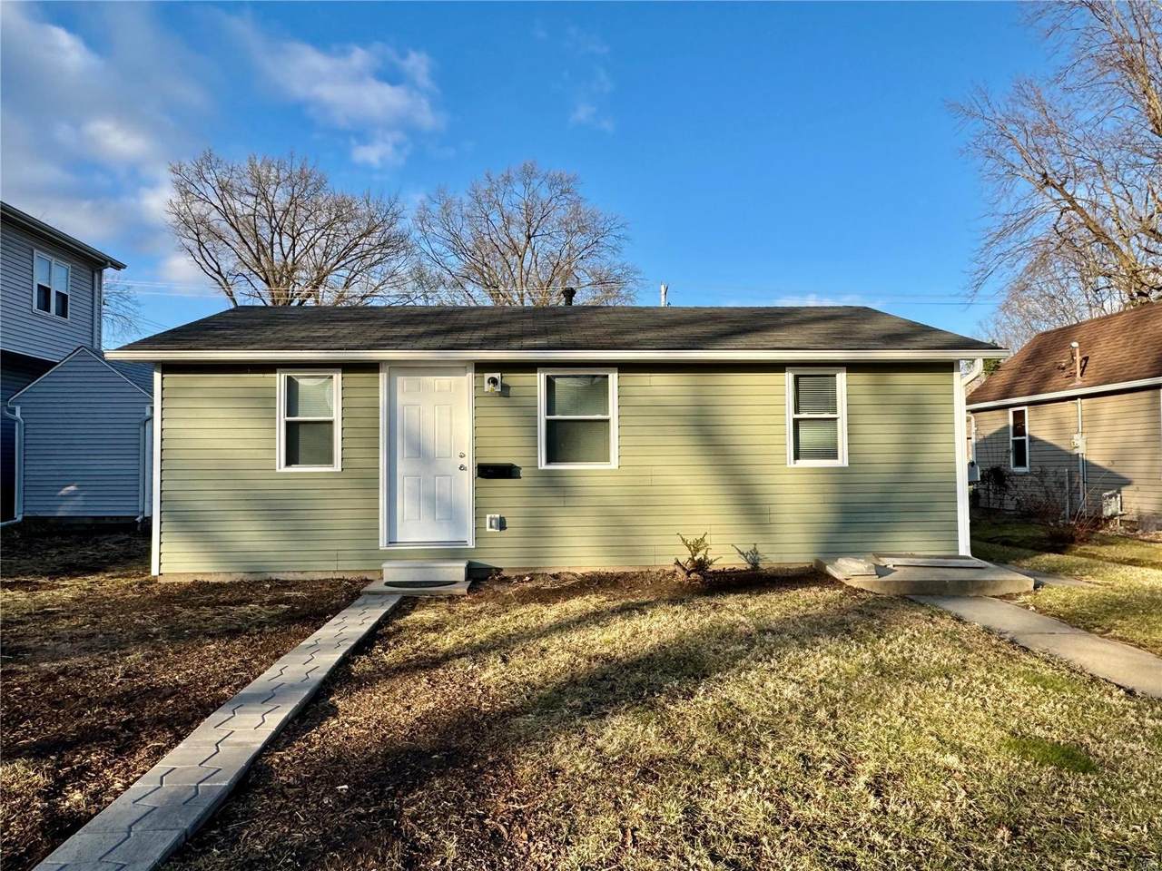 104 Adams Street - Photo 1