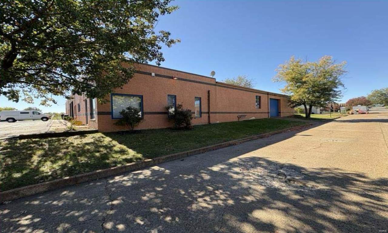 6058 Scanlan Avenue - Photo 1