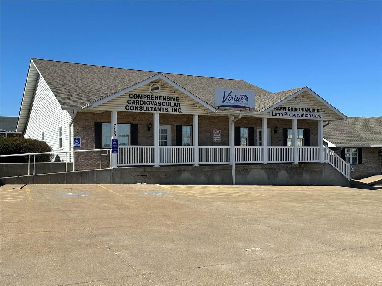 715 Maple Valley Drive - Photo 1