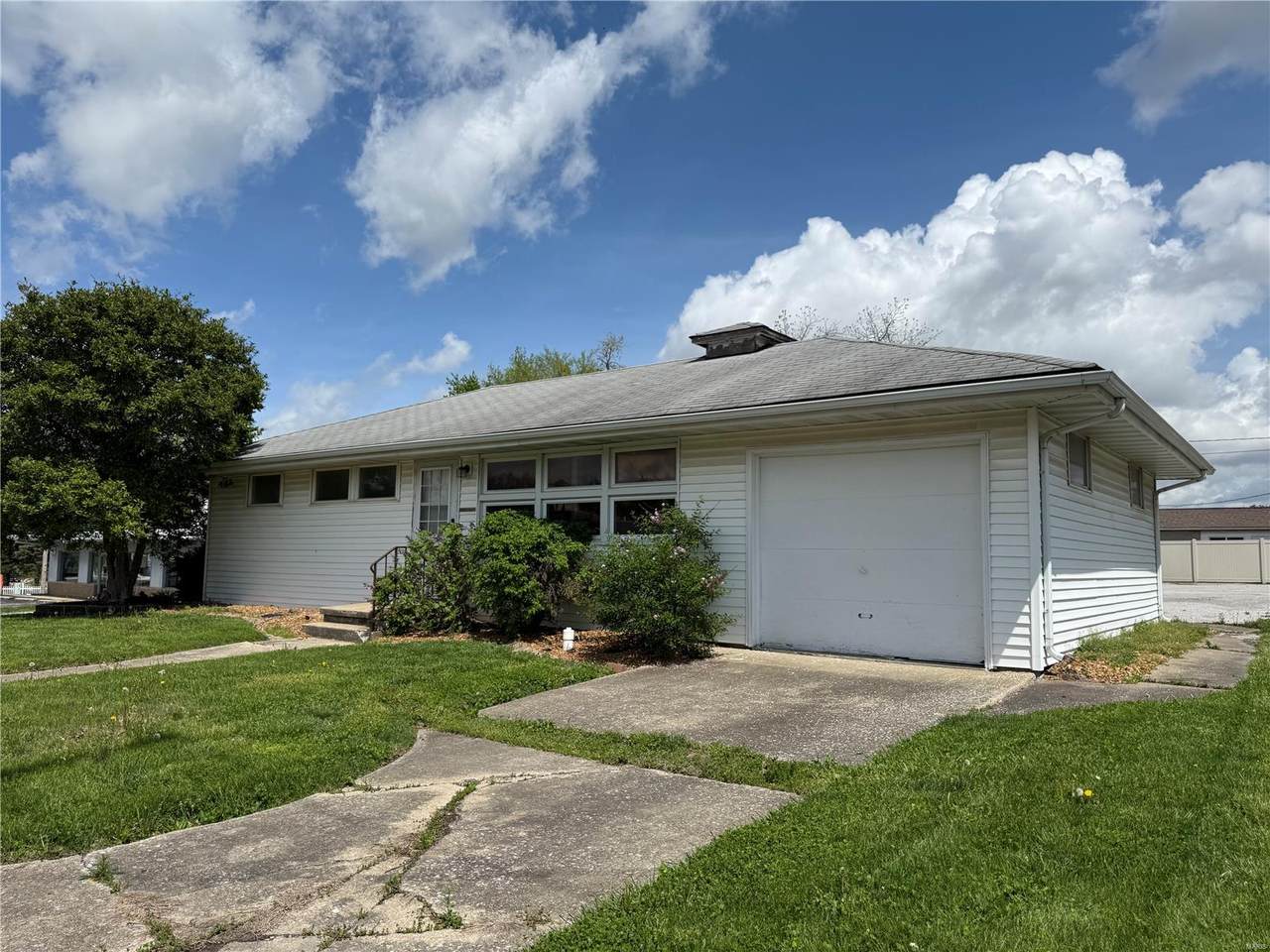 114 Hibbard Street - Photo 1