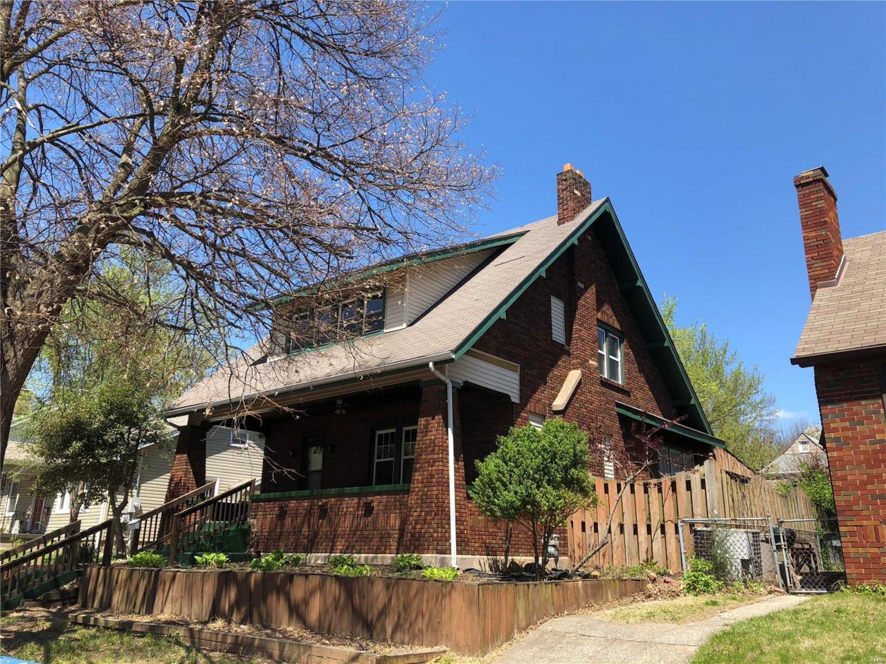 730 Linden - Photo 1