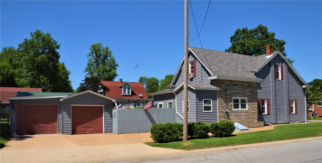 1301 2nd Street - Photo 1