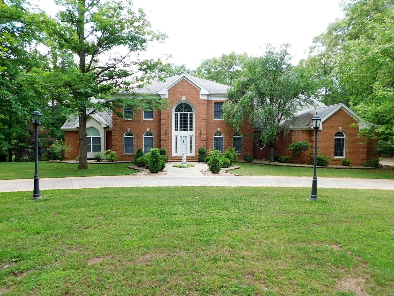 10 Old Oaks Drive - Photo 1