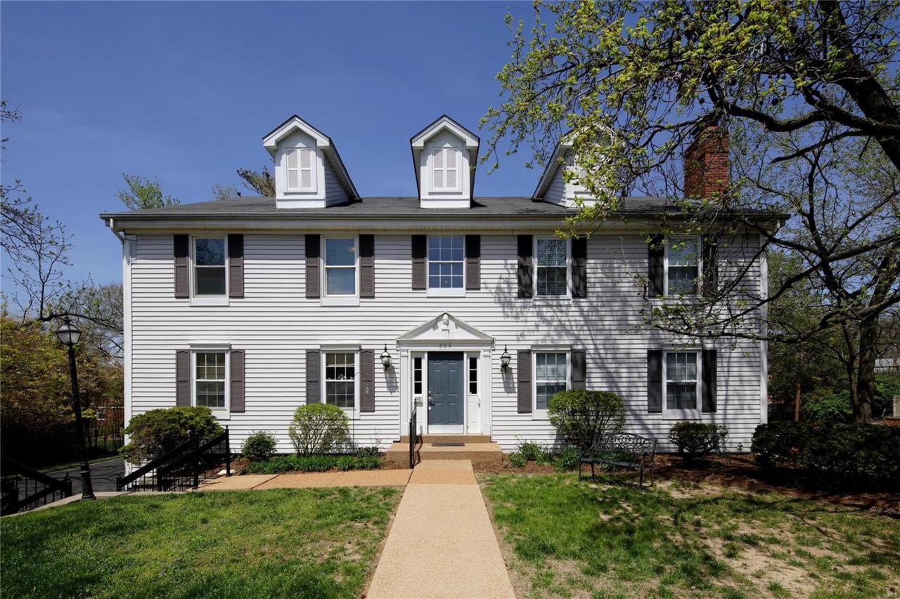 809 Hanley - Photo 1