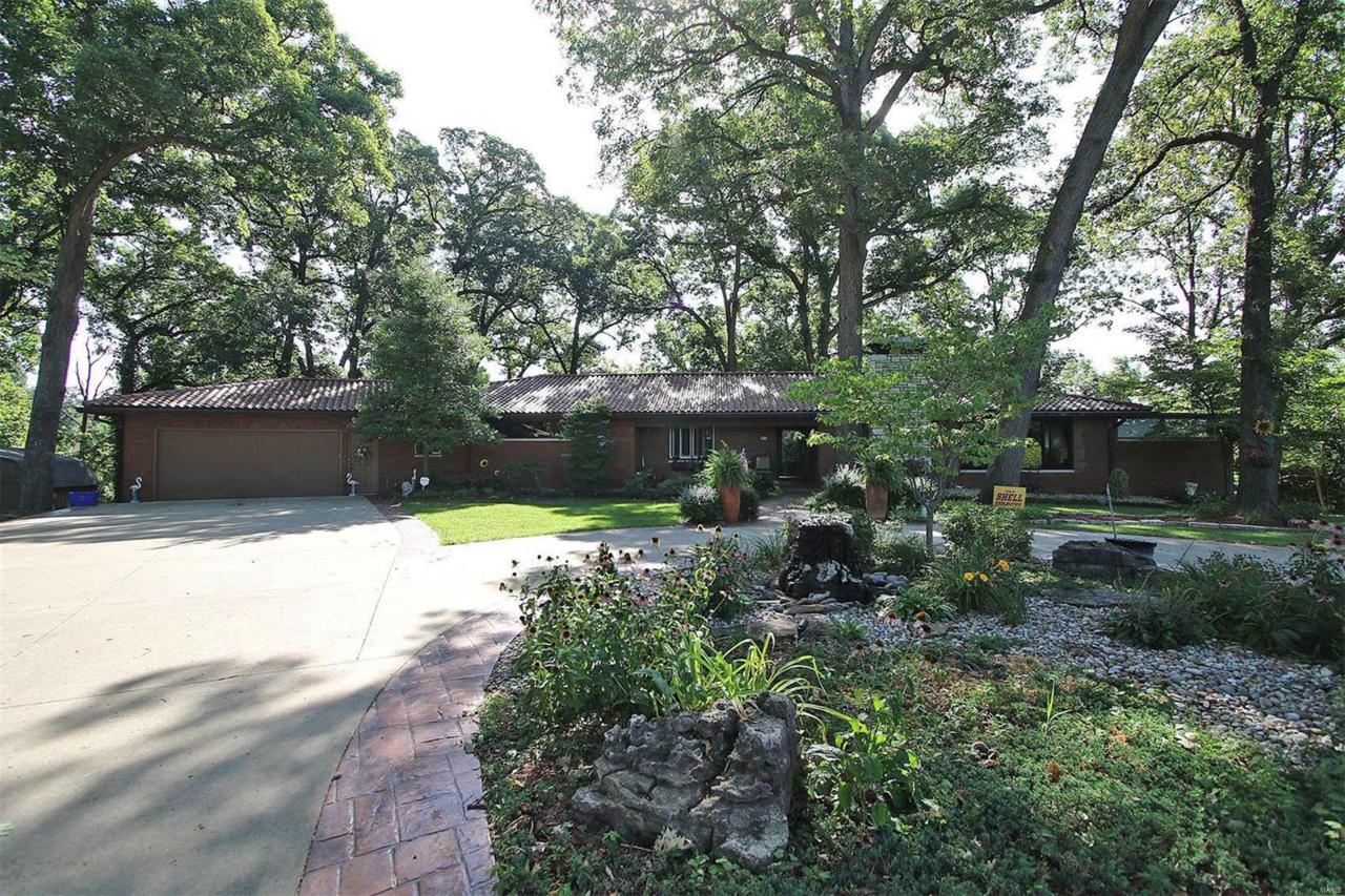 93 Forest Drive - Photo 1