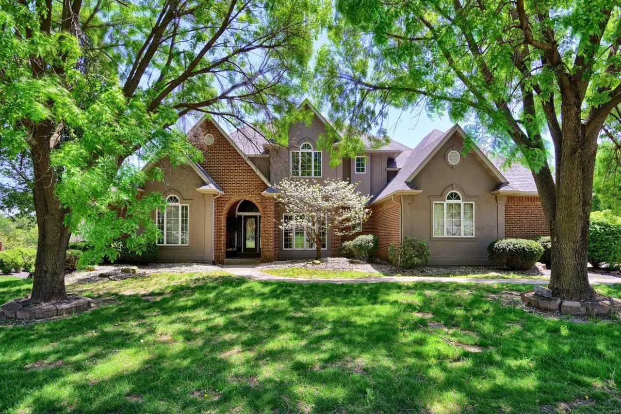 110 Sherwood Drive - Photo 1
